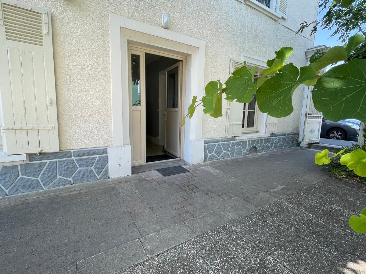 Le Logis De La Place Thouars Esterno foto