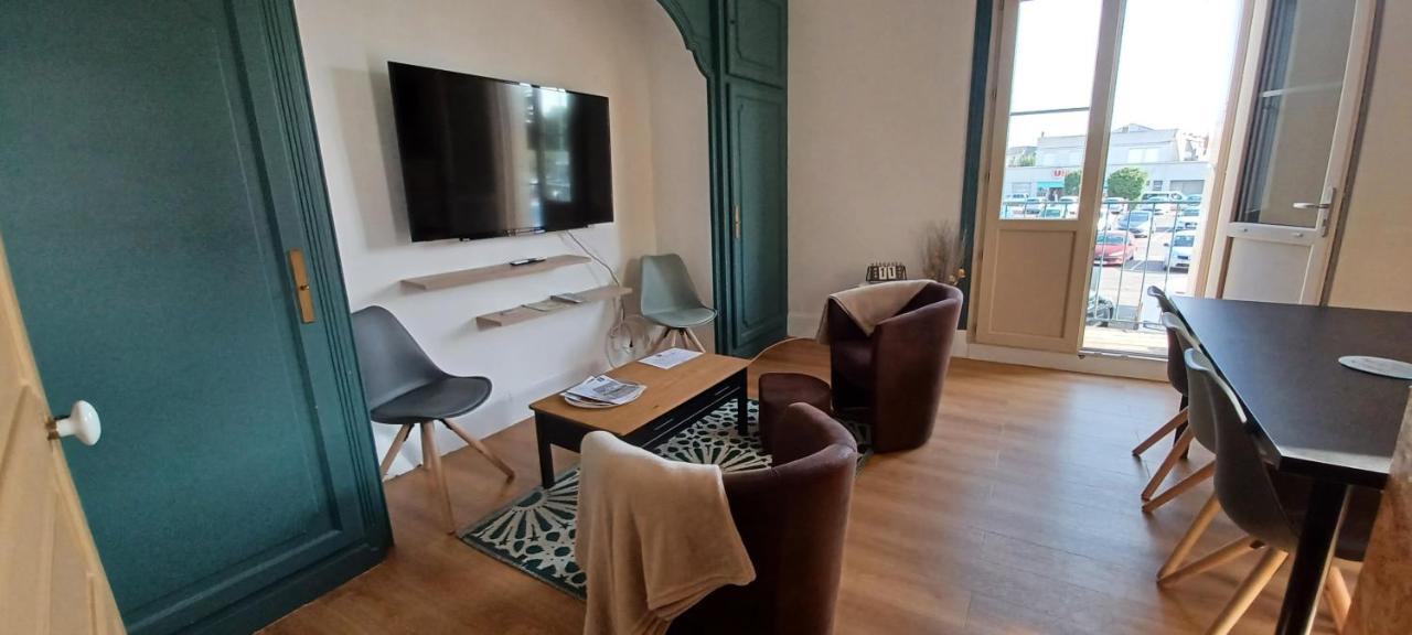 Le Logis De La Place Thouars Esterno foto